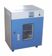 אינקובטור מעבדתי